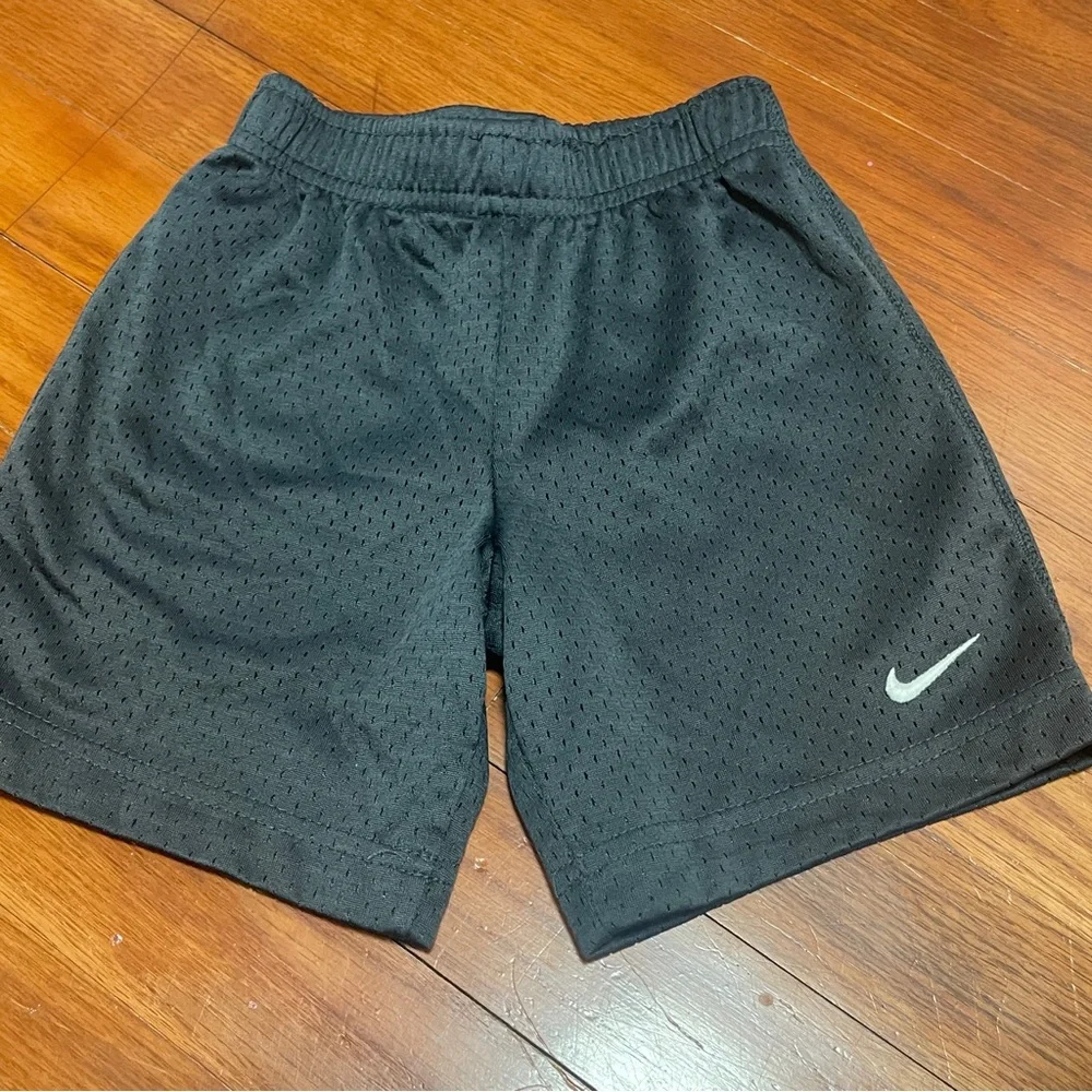 Nike Dri-FIT Toddler 3T 2-Piece Set Shirt & Athletic Shorts Gray Black Summer - Picture 6 of 10
